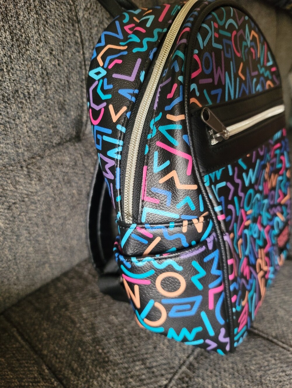 Stranger Things Funko 80s Print Backpack - Picture 10 of 13